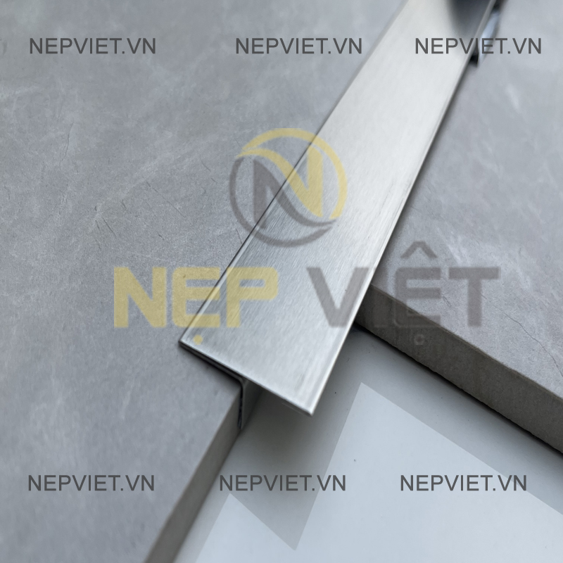 Nẹp Inox T20 Bạc Xước