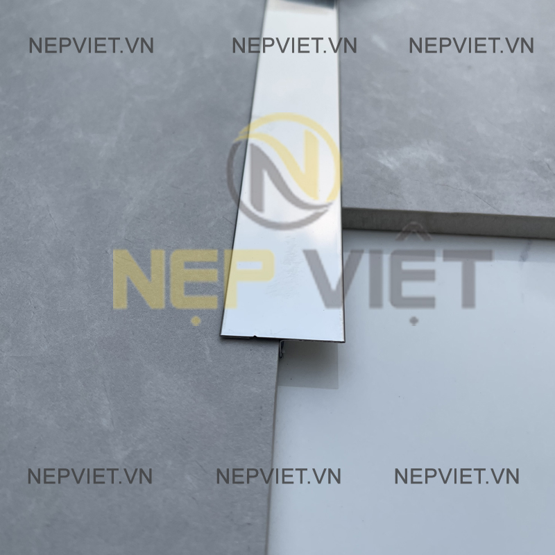Nẹp Inox T30 Bạc Bóng
