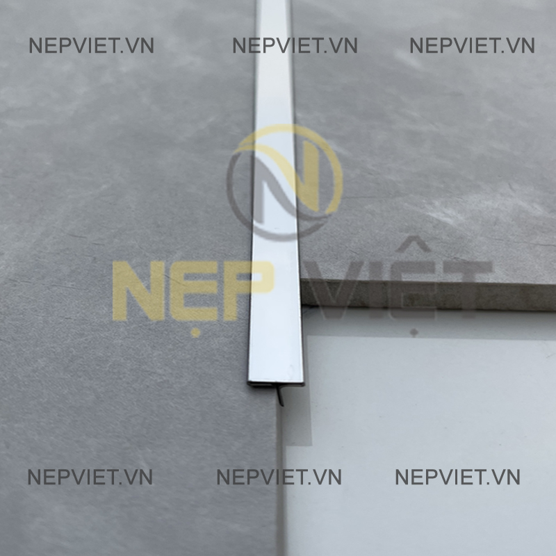 Nẹp Inox T8 Bạc Bóng