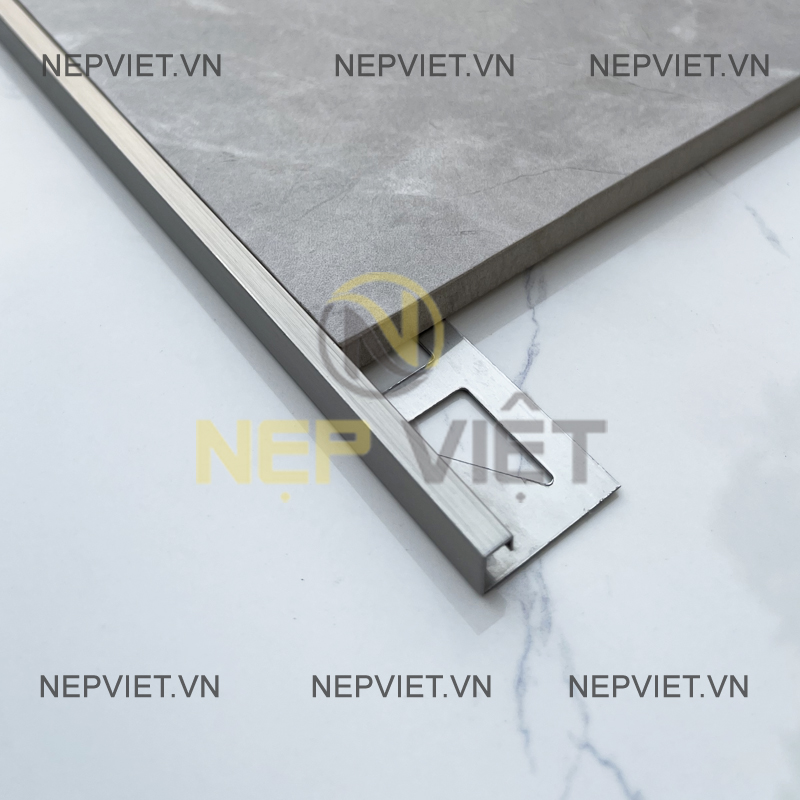 nep-inox-bo-goc-l-bac-xuoc