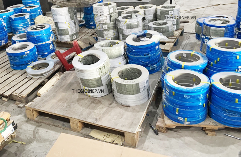 lập là inox trang trí